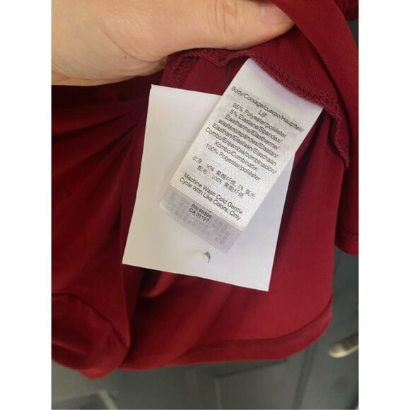 DKNY NWT Mesh Short Sleeve Red Shirt Blouse, Size Medium, MSRP $69 - Picture 6 of 12